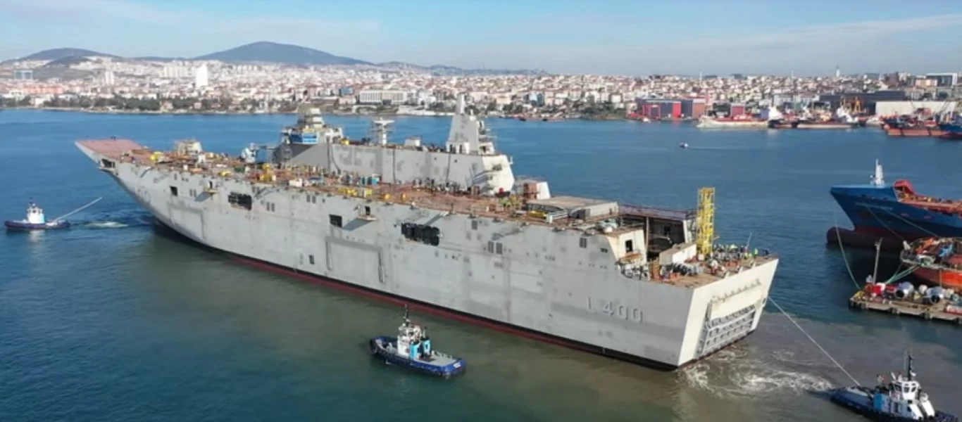 Forbes: «Θα μεταφέρει drones το τουρκικό αεροπλανοφόρο Anadolou;»